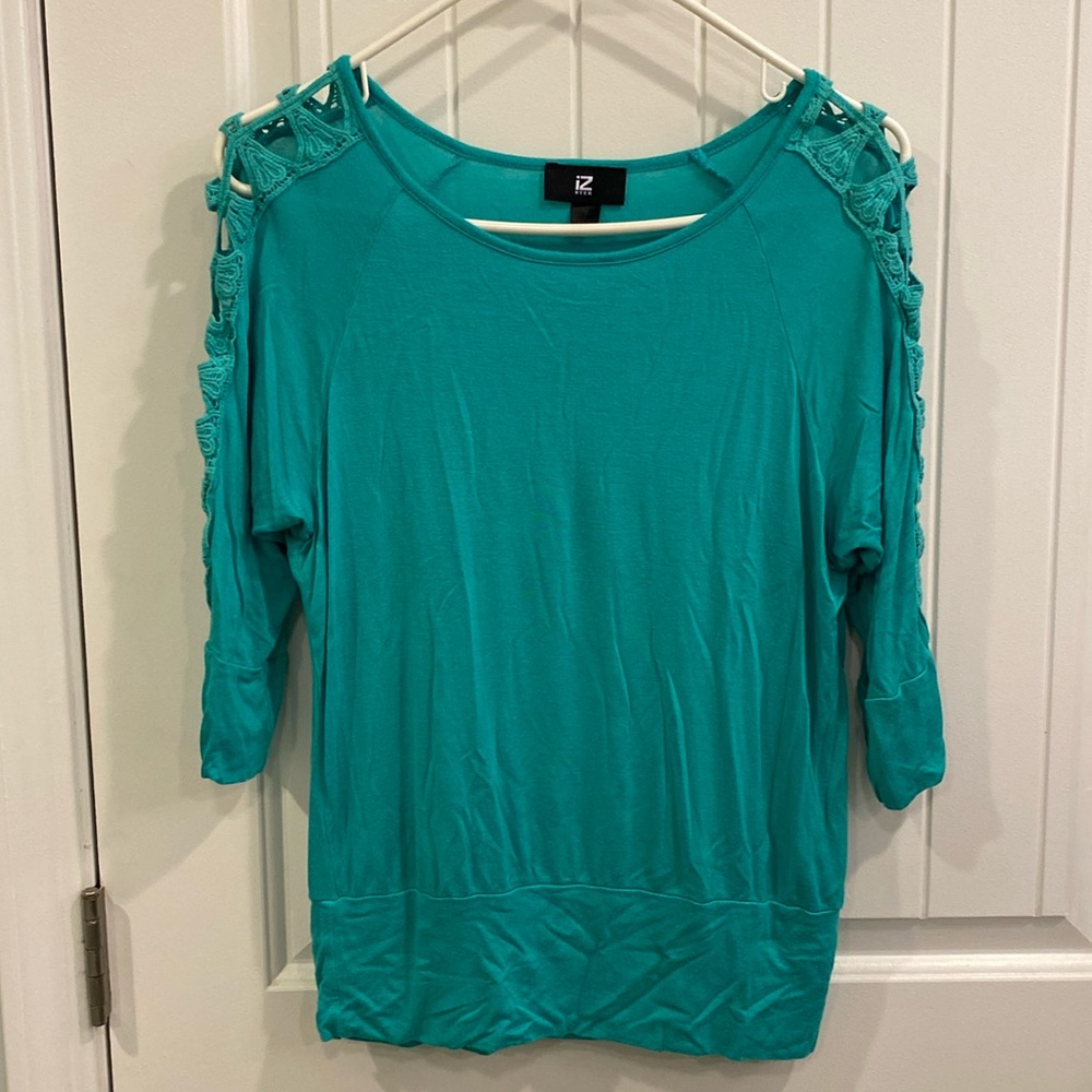 Three quarter length top